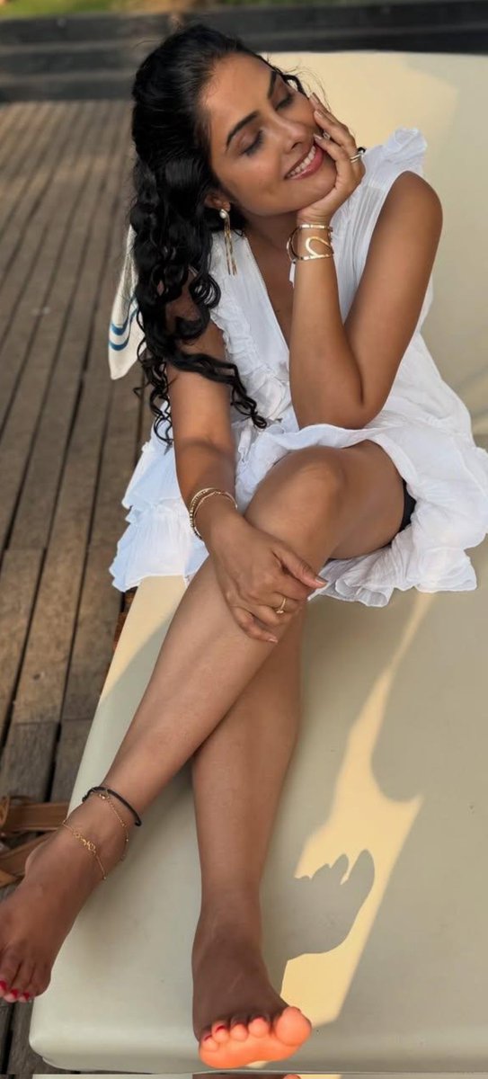 Happy_Hop_'s tweet photo. #DiviVadthya
Feet 🦶😋 https://t.co/0WSZSTnyTQ