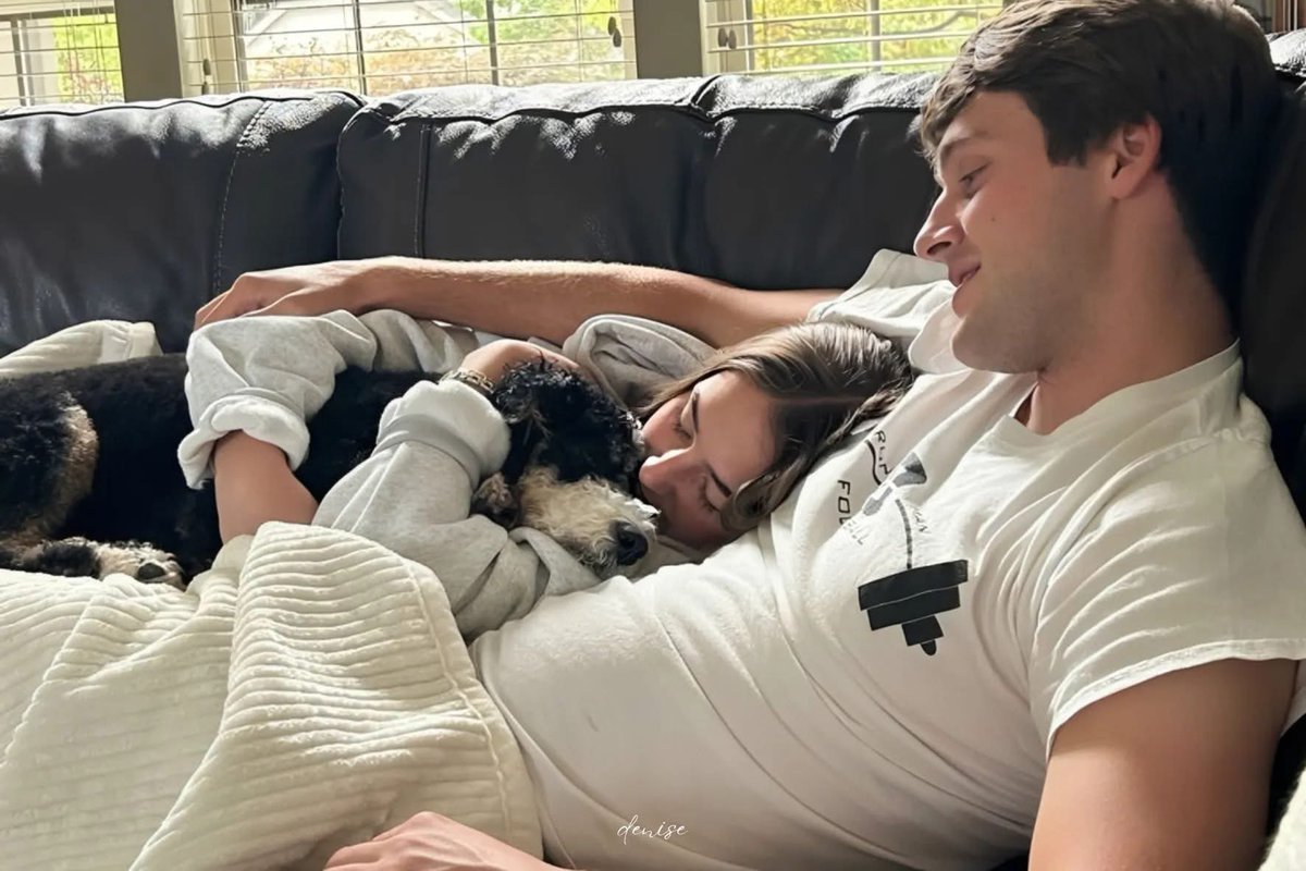 kina_Girly's tweet photo. this could be us. https://t.co/i4fqJsyPGr