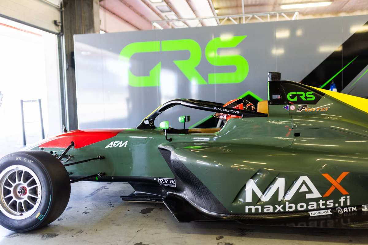 GRSTeam_'s tweet photo. 👋Good morning from @AIAPortimao! IT'S RACE DAY

💪Today, the second round of both @Eurocup_3 and @F4Spain begins and we're ready to give it all on track!

👉First up on the schedule is F4 quali, coming up in 15 minutes

🔗Live timing:
⏱️https://t.co/yYGj5jeEUG

#GRSTeam #F4Spain https://t.co/7brX4rroPX