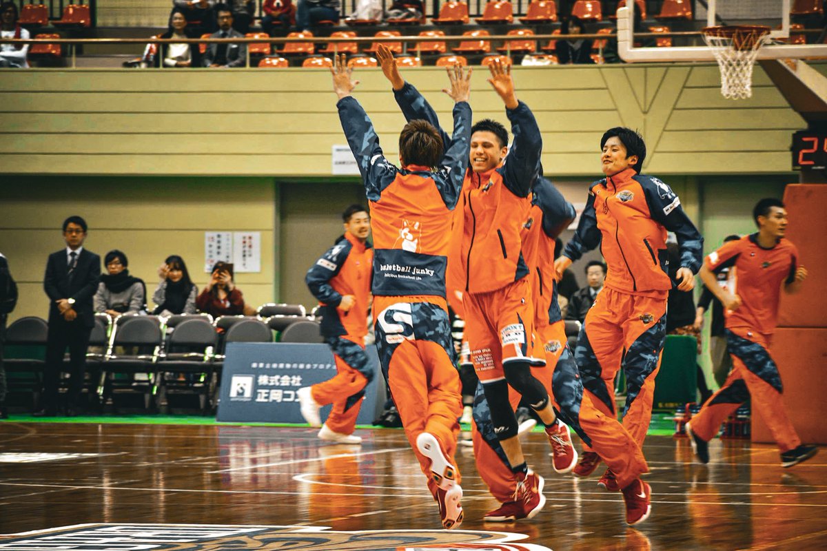 soboteto's tweet photo. あまりにも暇すぎて昔の写真を引っ張りだしてみる😂

若かりしGMの姿も！ https://t.co/qqwMuhoeun