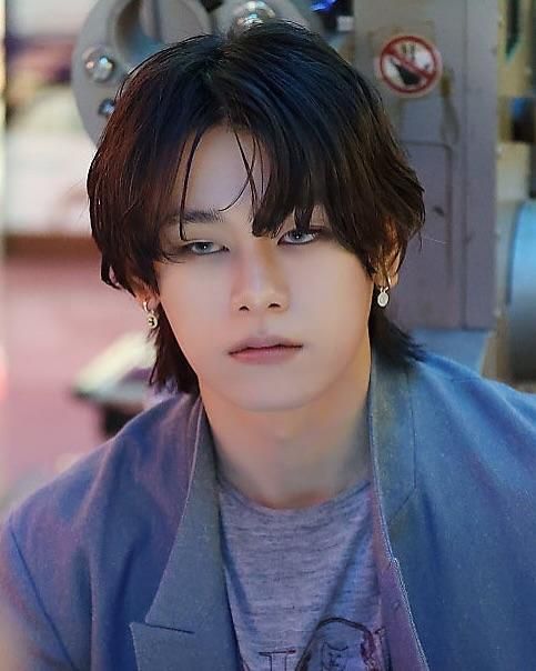 luvwoomn's tweet photo. this might be one of my fav woomin pics, seriously just look at him?? https://t.co/4itIPsBAWa