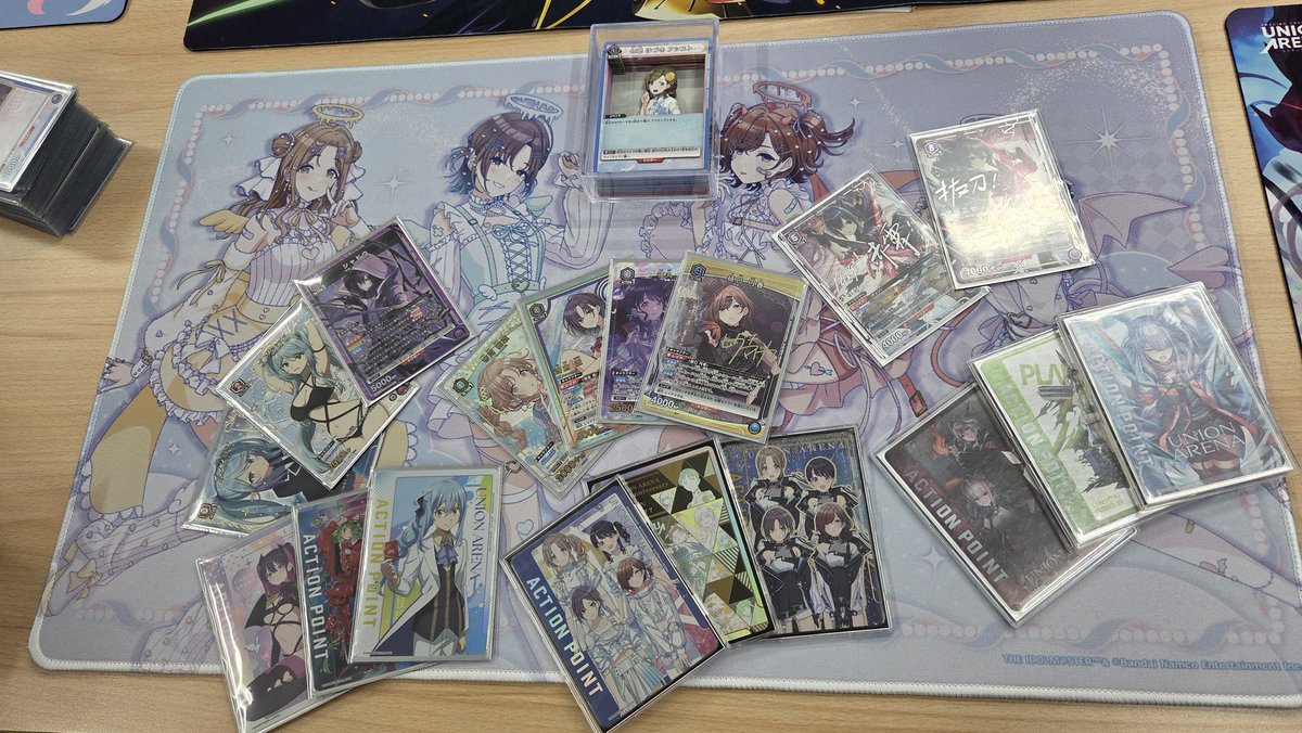 mori_s13's tweet photo. サイリウム杯
使用🟪チェンアーミヤ
横🟦ノクチル🟪シャドウ

対🟥キングダム　○T○
対🟪コメティック○T○
対🟪ガイウス○T○(相手さん0事故)
対🟪オーダー✕T✕
個人チーム共に3-1
予選2位でトーナメントへ

ダイス勝負勝ち取ってシード枠
対🟥擬似シン化○T○
対🟪ガイウス○T○
トナメ個人チーム共に全勝で優勝！
組んでくれたらんまんさんかっちょさんありがとう👍
サイリウム君運営開催お疲れ様でしたm(__)m
#Psyllium杯