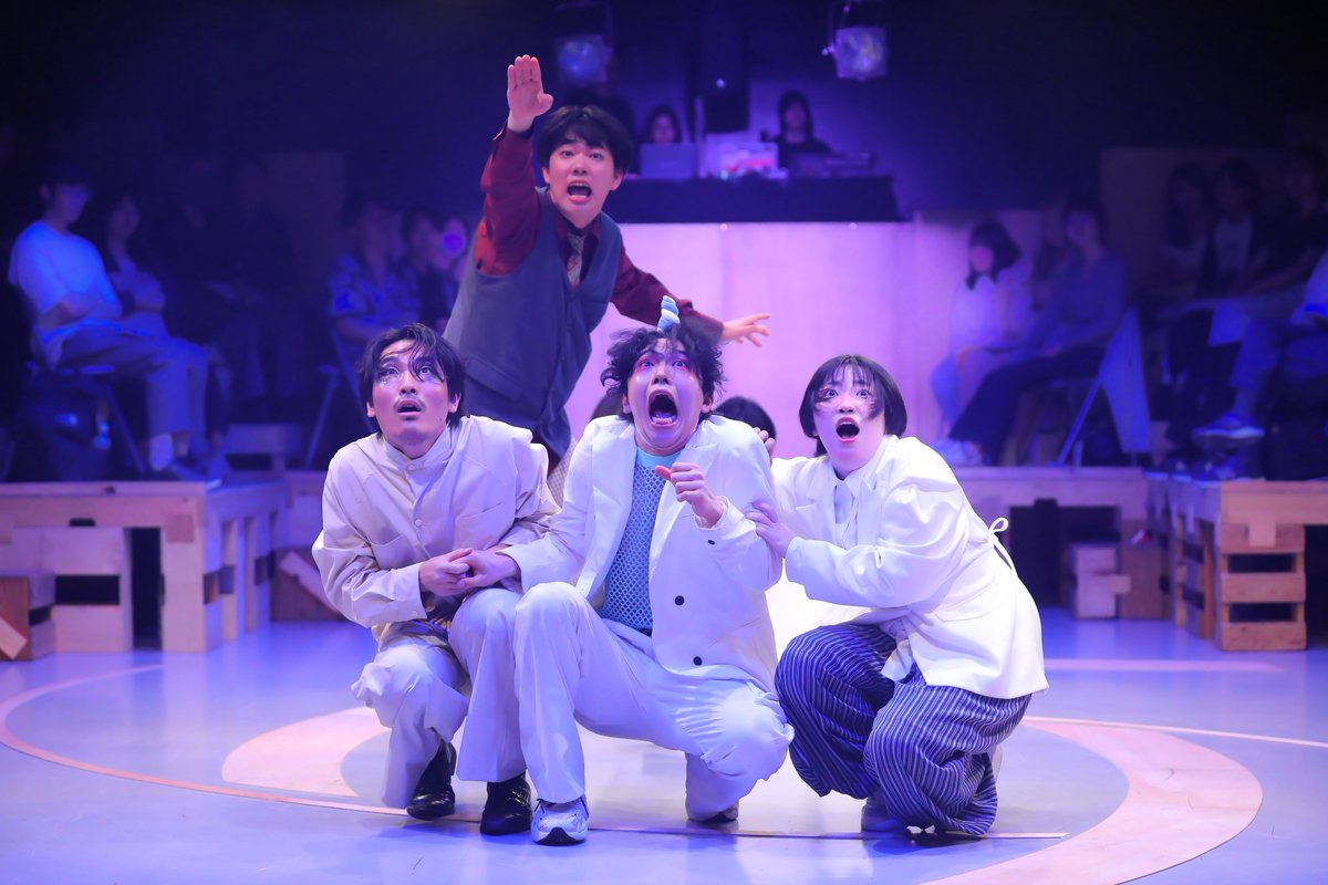 stage_e24's tweet photo. ───────────────
演劇倶楽部 新歓公演2026『 半神 』
　　　　#エンクラ半神
───────────────

︎▶︎ 6月６日(土) の夜公演

　開　　場｜17:30
　開　　演｜18:00
　上演時間｜約115分

　🎫 当日券あり

※途中入場不可
※注意事項をご一読の上ご来場ください。 https://t.co/whegKSYhhN