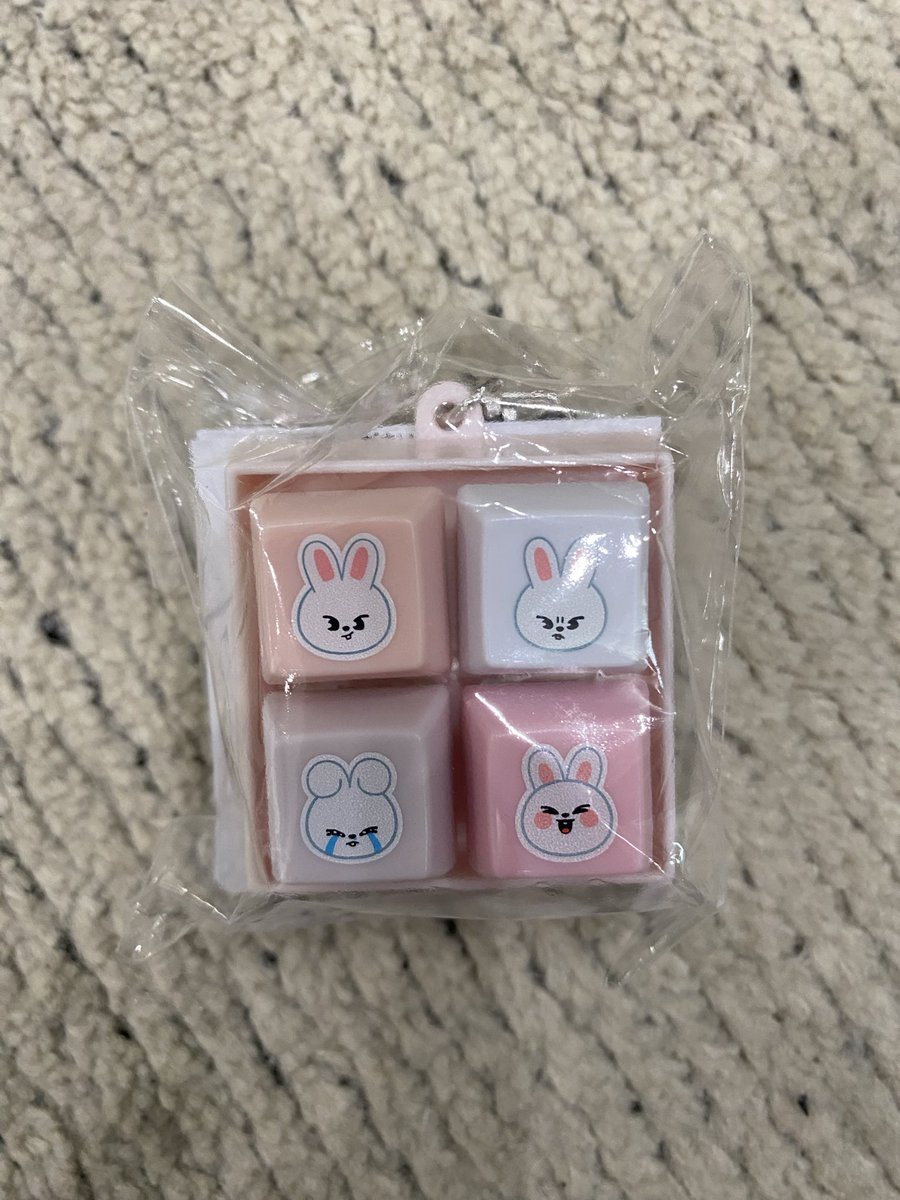 Know0_0Lee's tweet photo. straykids スキズ 一番くじ 交換 譲渡

譲▶︎画像
求▶︎トレカ、ポーチ→買取のみ
       ぷくぷくシール→リービット
       キーボードチャーム→ポガリ

検索からでもお気軽にお声かけください https://t.co/6utHDmTI8G