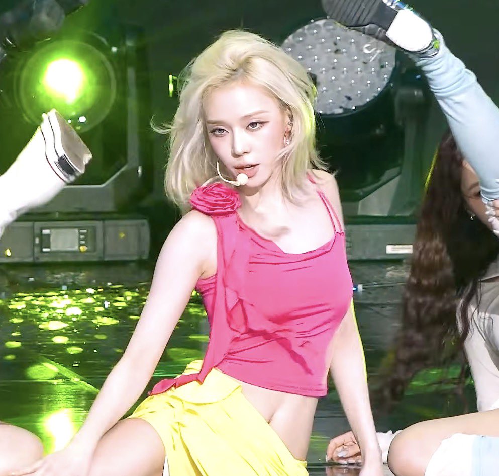 winginggggg's tweet photo. 존나 핫걸ㅜㅜsexy https://t.co/EZEZ01UNJ6