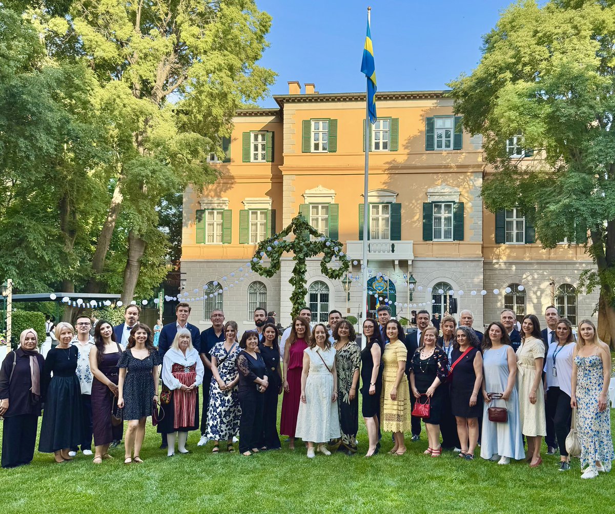 CGSweIST's tweet photo. Sharing some highlights from our National Day Celebrations at the Swedish Palace in Istanbul! Guests enjoying Swedish tastes, jazz band plays Swedish hits and also photographs with the Midsummer flower crowns!
A particular thanks to our partners!
#NationalDayOfSweden https://t.co/puLmG2VG4r