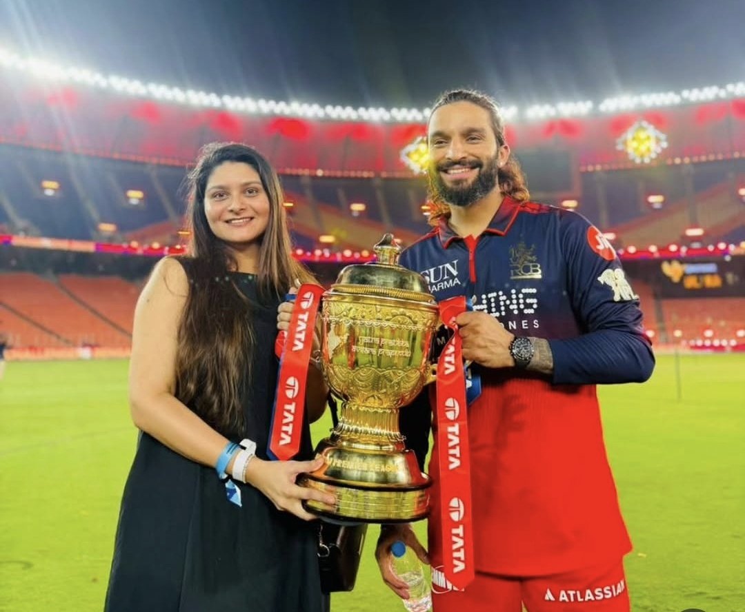 kohli_pagluu's tweet photo. Rajat Manohar Patidar

- Won two back to back IPL Trophies as a Captain 
- Scored 813 runs in the IPL winning seasons 
- Win % of 72 as a captain 

Still not selected in India's T20I team

Reason - He plays for RCB and never does any PR https://t.co/LJA31DIvH2