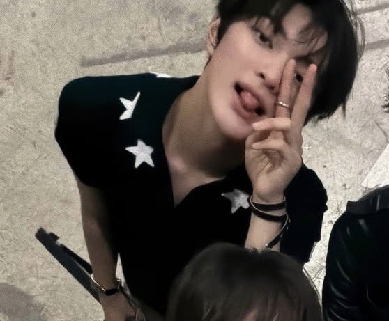 노동이 tweet media