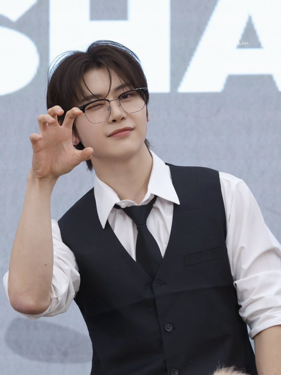 you_kitty528's tweet photo. 260606 메이크스타 상하이

멋있다✨

#석매튜 #SEOKMATTHEW #メテュ #ソクマシュー  #石马修 #제로베이스원        　#ZEROBASEONE         #제베원 https://t.co/EvOQ1f5bYr
