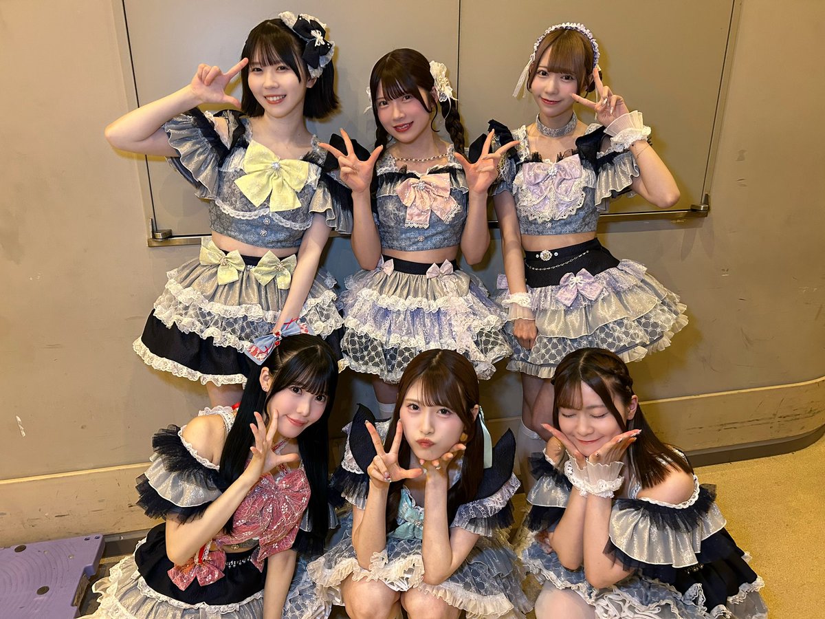 FULITBOX's tweet photo. 『LEADING DAY1』

ライブありがとうございました🎤♡

この後17:35〜18:45
Aブースにて並行物販となります！
新規特典、招待特典あり🎁⋆*
ぜひお越しください！

 #ふりぼとアゲ夏 https://t.co/DeBD73sonm