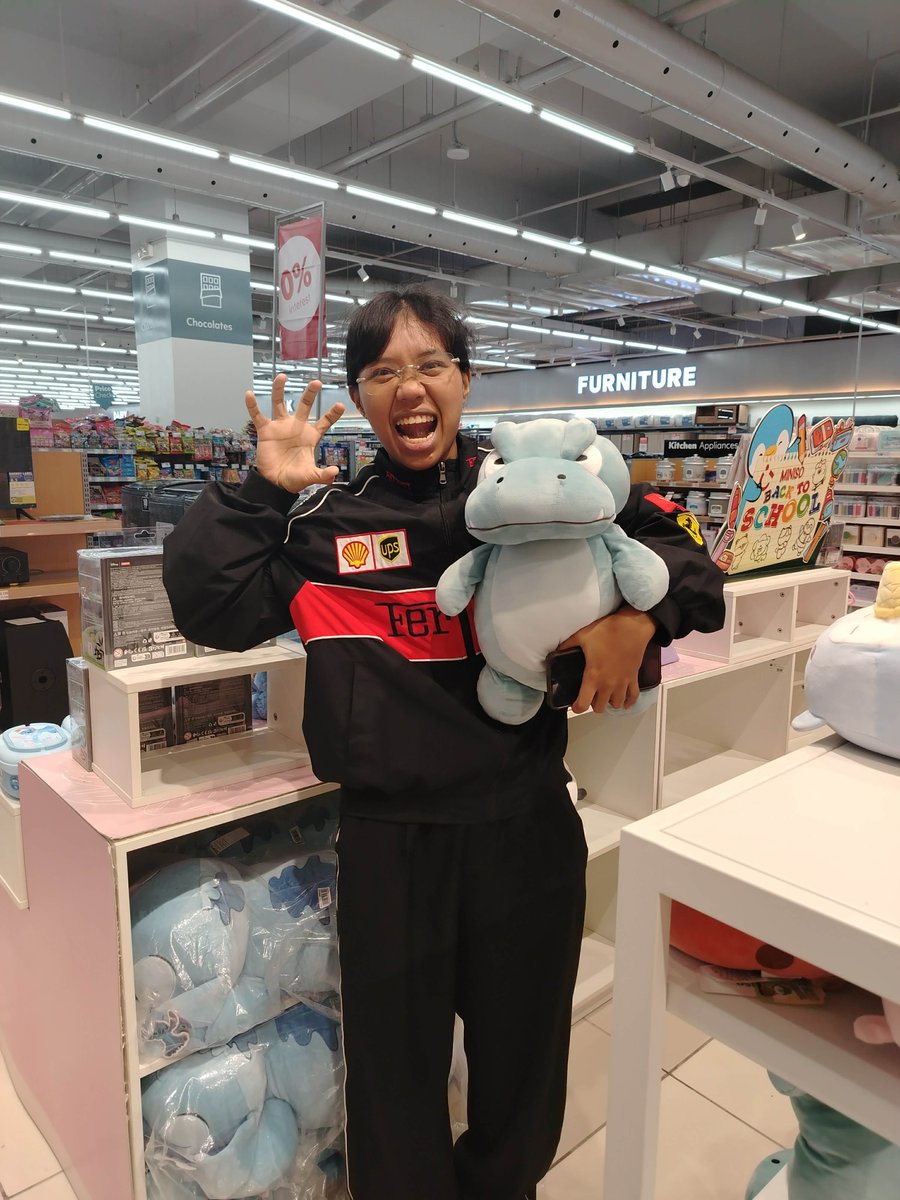 simparooo's tweet photo. 🦖🙆 https://t.co/l8xnQhoCKg