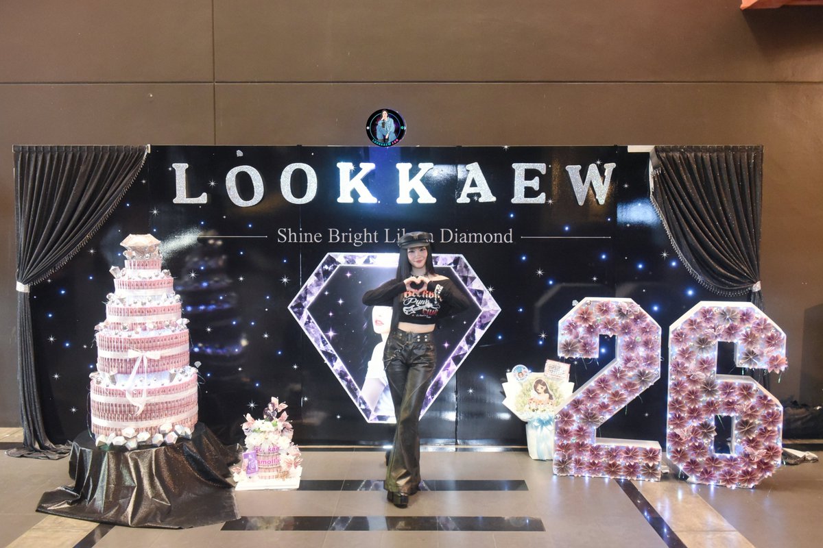 Lookkaeww_Fan's tweet photo. From Looklok, with all our love. 🤍💎

LOOKKAEW BORN TO SHINE
#LKDiamondBDParty
#lookkaewkamollak https://t.co/cUv5mhdyTc