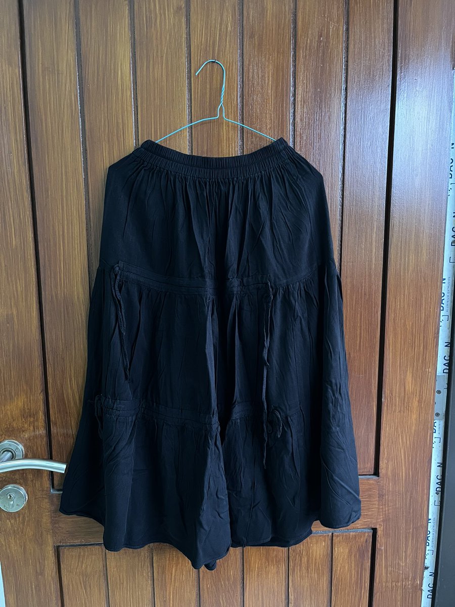 glimoree's tweet photo. Black Skirt
waist : 60-130
lenght : 80
💸40k https://t.co/XqXPmUVS5d
