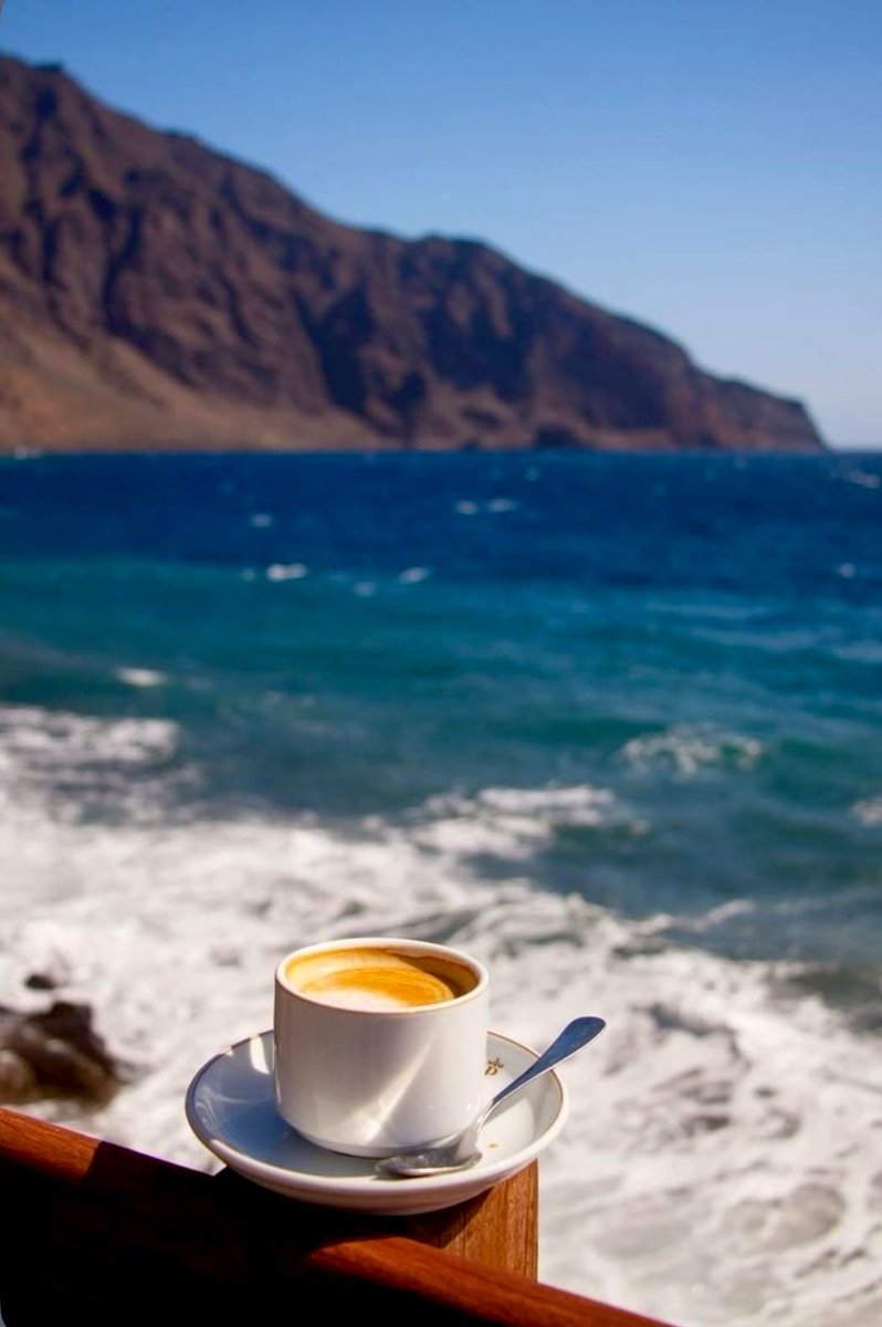 Begosaez65's tweet photo. @JaviGon47649730 Buenos días Javi, muchísimas gracias e igualmente para ti, que tengas un maravilloso sábado. Un abrazo grande y un besazo mi querido amigo. 🌿🌷☀️🫂😘☀️ https://t.co/t276kZvZTm