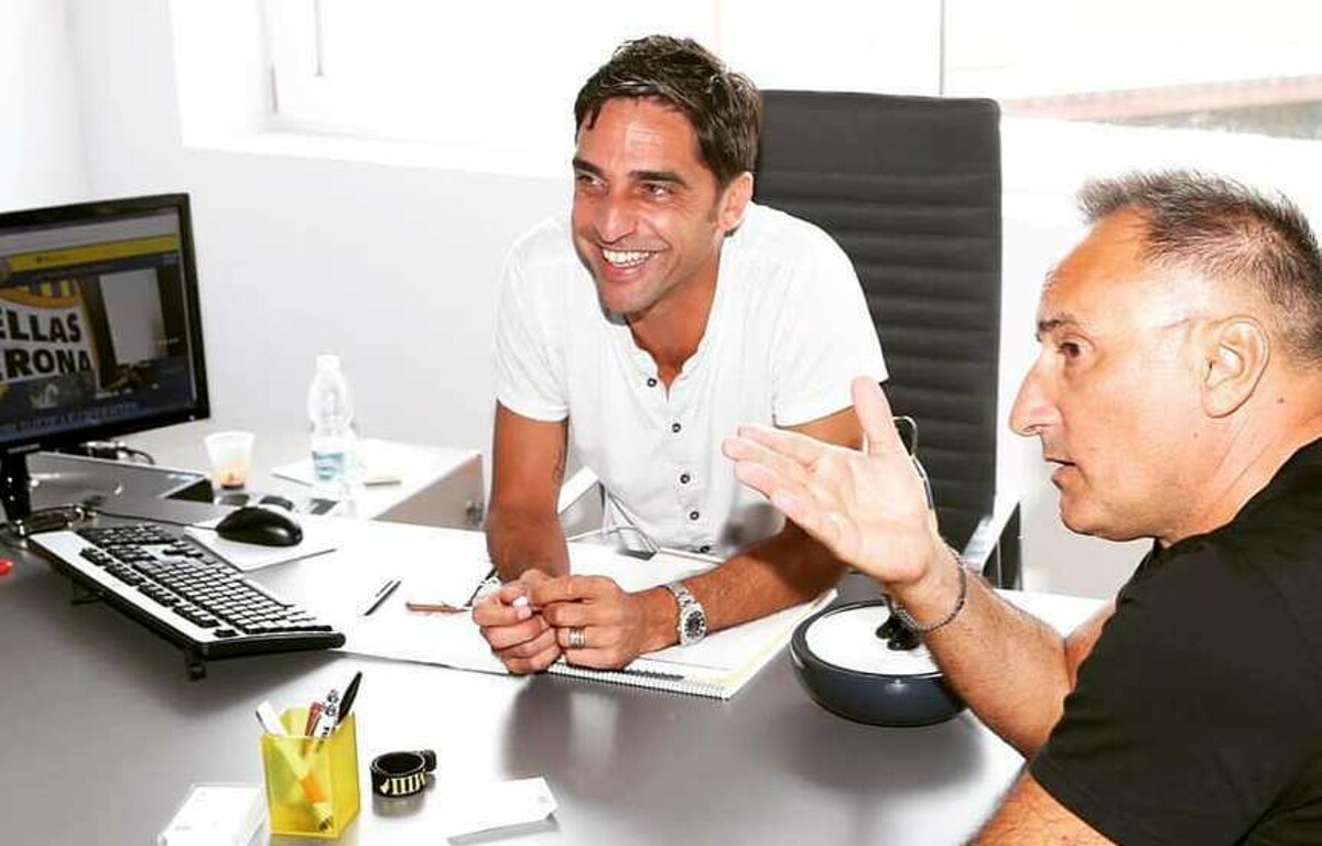 FlavioMTassotti's tweet photo. Stamattina, col buon @_Cotu, abbiamo fatto una bella chiacchierata con Maurizio #Setti, scopritore a livello dirigenziale, di Tony D'Amico. 

Buon ascolto, a chi va. 

https://t.co/ERIlv9AvWh https://t.co/aBN3eOEkwW