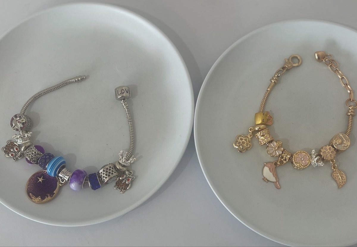 g_coconaro's tweet photo. デートでブレスレットを作ってきました💎
いっぱいつけすぎて重いのでバックチャームにします🌸 https://t.co/tjNSiv116s