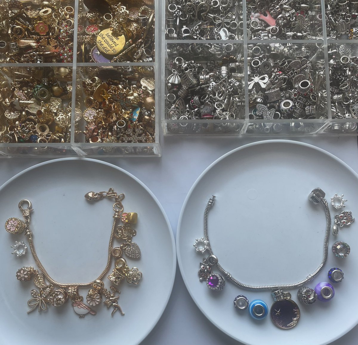 g_coconaro's tweet photo. デートでブレスレットを作ってきました💎
いっぱいつけすぎて重いのでバックチャームにします🌸 https://t.co/tjNSiv116s