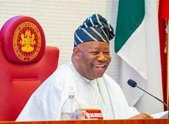 vanguardngrnews's tweet photo. Akpabio denies promising APC tickets to senators defeated in primaries

https://t.co/EGDwcqI2v8 https://t.co/6TEnzE5Oyw