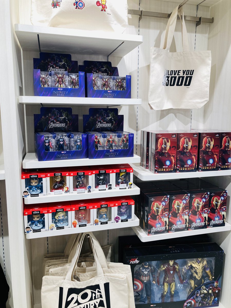 ディズニーフラッグシップ東京にZD TOYSの1/10アイアンマンが大量に