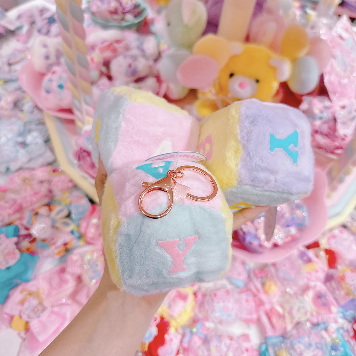 anirshop's tweet photo. ちろるめいど♡さんよりウォールデコやキーホルダーなどが入荷しました🍼
土日も10:00〜17:00で営業中🌈

9日（火）はお休み、10日は11:00〜の営業です❣️
▶️次回通販解禁は10日21時〜 https://t.co/lBIzQc5EhJ
