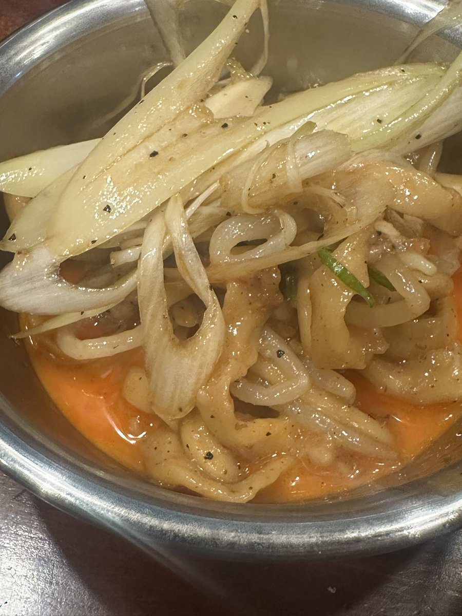 yukke_PSO2's tweet photo. まる太また来ちゃいました！
平打ち麺かつ新しい粉でオーダー

うまうま！
汁なし 豚マシ 旨味ネギ 生卵
トッピング全マシ https://t.co/NgRPFPTTLf