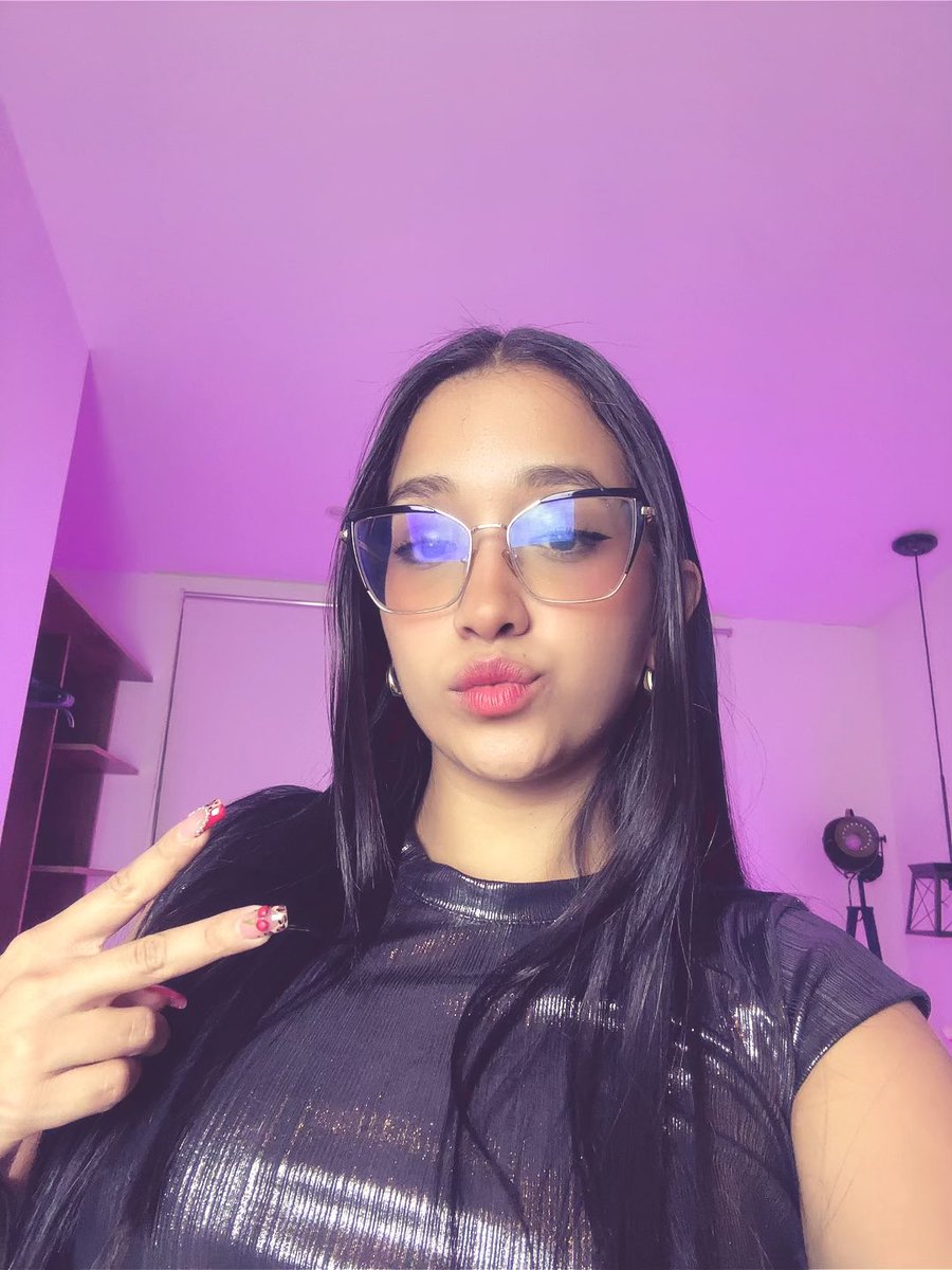 rosie💕 tweet media