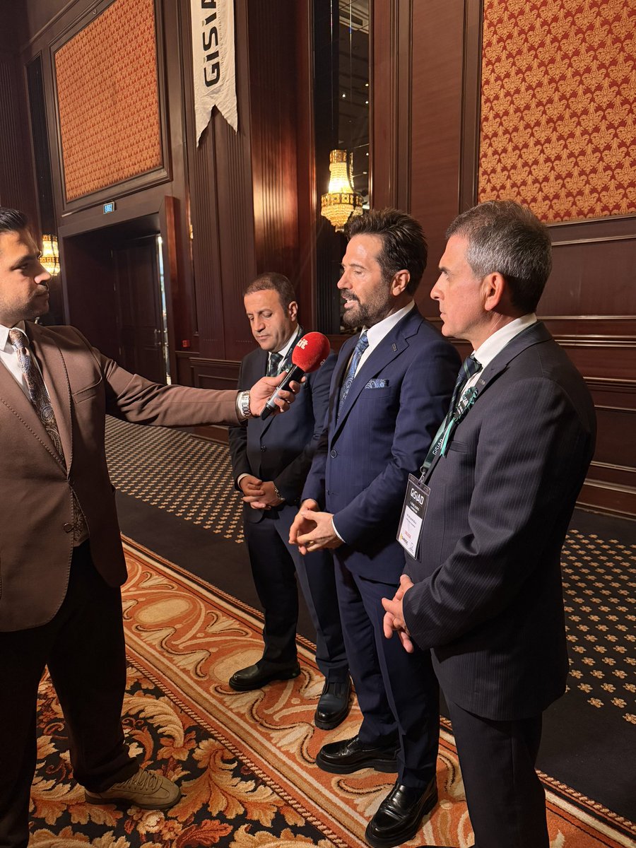 ersoydede's tweet photo. GİSİAD GENEL KURULU BAŞLADI
GİSİAD Genel Başkanı Remzi Dursunkaya, Başkan Yardımcıları Haluk Sadıkoğlu, Ramazan Taş ve Eğitim komisyonu Başkanı İsmail Öz televizyon ve ajanslara mülakat veriyor @gisiadorg https://t.co/UGmjUlQvTG