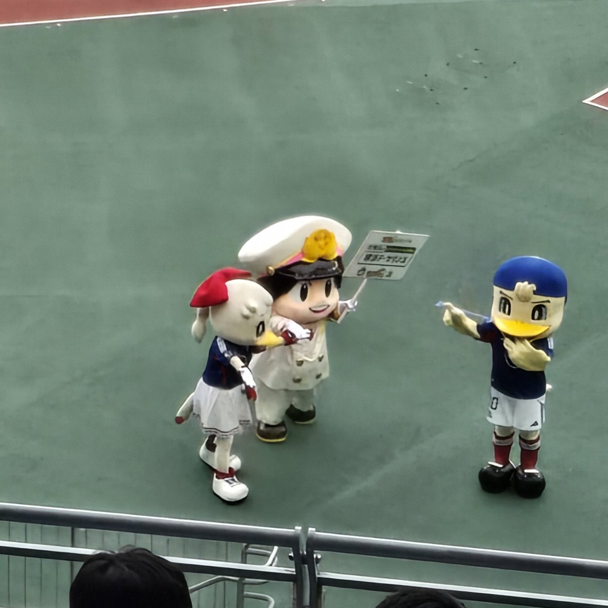 hachami_'s tweet photo. マリンちゃんとマリノスケが連れてきたお友達だれ🥺 #fmarinos https://t.co/Jd1msg9Uvl
