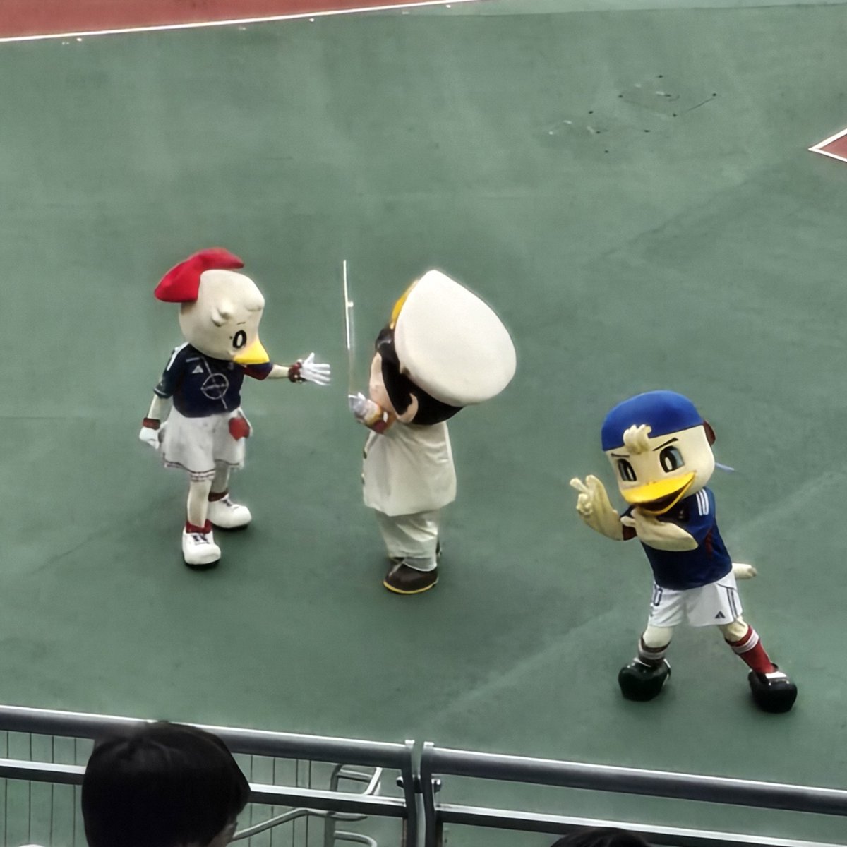 hachami_'s tweet photo. マリンちゃんとマリノスケが連れてきたお友達だれ🥺 #fmarinos https://t.co/Jd1msg9Uvl