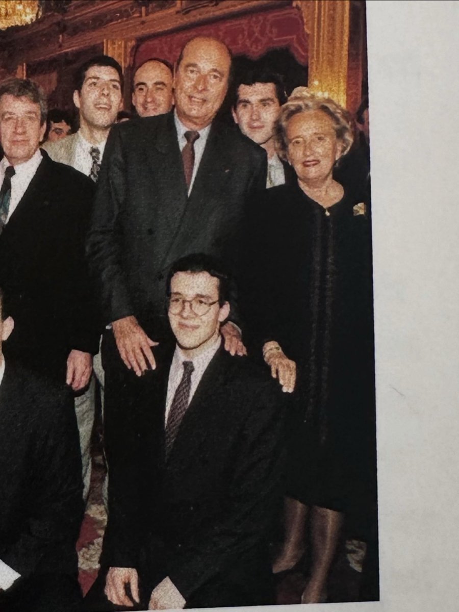 ggomez_chef's tweet photo. 1/2 Bernadette Chirac n’est plus. Je partage avec les anciens de cette époque Élyséenne tant de souvenirs, tant elle aura marqué nos vies. D’un caractère déterminé, elle savait exactement comment la gastronomie devait servir notre diplomatie, notre culture, nos territoires et.. https://t.co/mDIXnRBALj