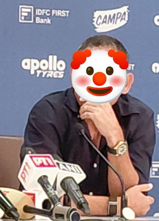 RCBfied's tweet photo. “InDiA cAn HaVe OnLy OnE wHiTe-BaLl CaPtAiN sAaR” https://t.co/qn7lmy2vTS