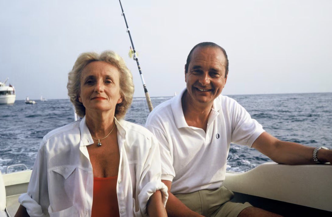Lucbouard's tweet photo. Aujourd’hui, Bernadette âgée de 93 ans rejoint Jacques dans l’au-delà. 
Honneur à celle qui a continué à être une élue Corrézienne jusqu’en 2015, permettant aux Chirac de garder le contact avec les habitants de ce magnifique pays que notre France. 
Reposez en paix madame Chirac ! https://t.co/cLbdRwf7IG