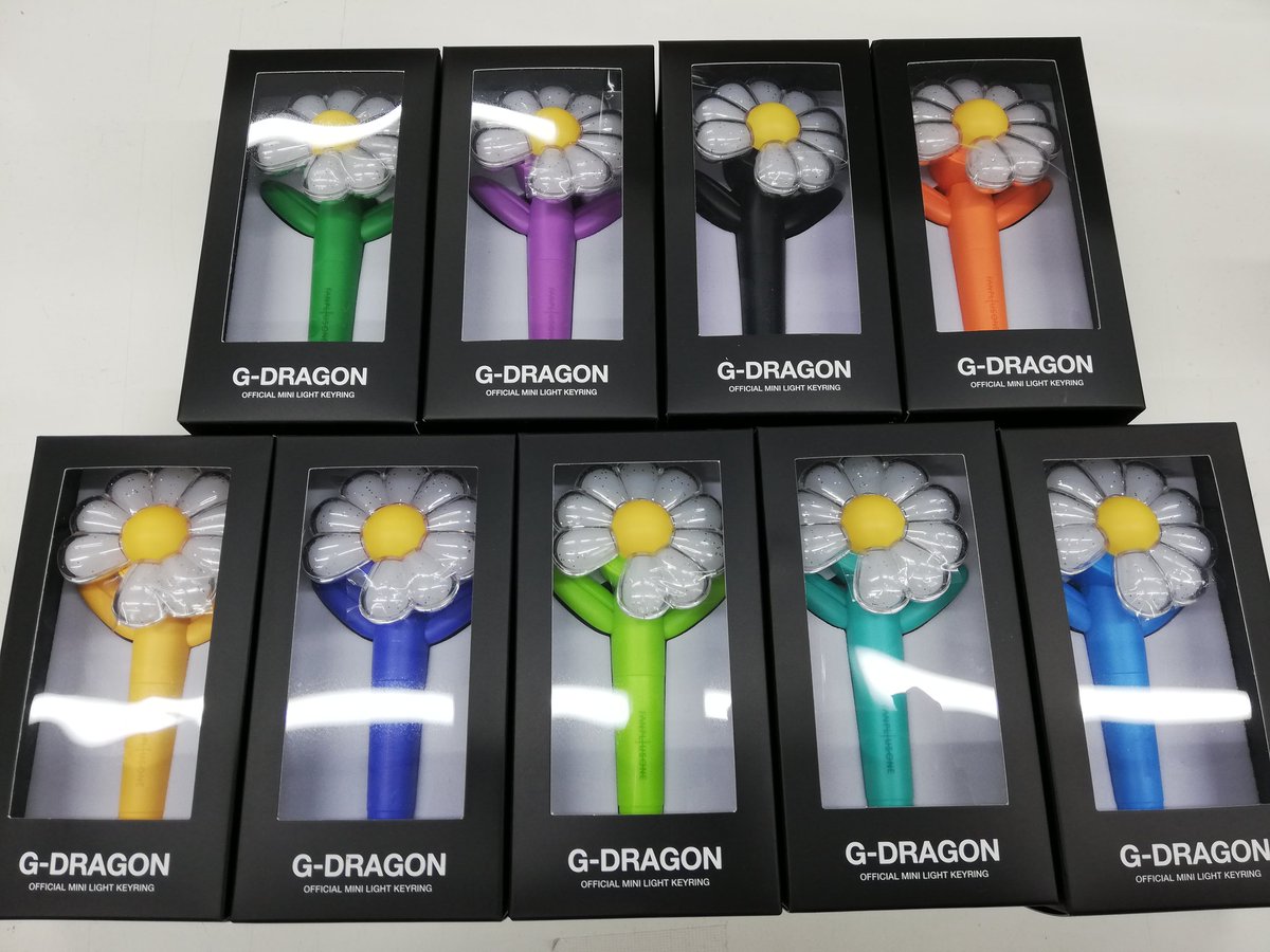 👑 #BIGBANG BIGBANG👑 G-DRAGONさんのÜbermenschトレカ、オフシャル