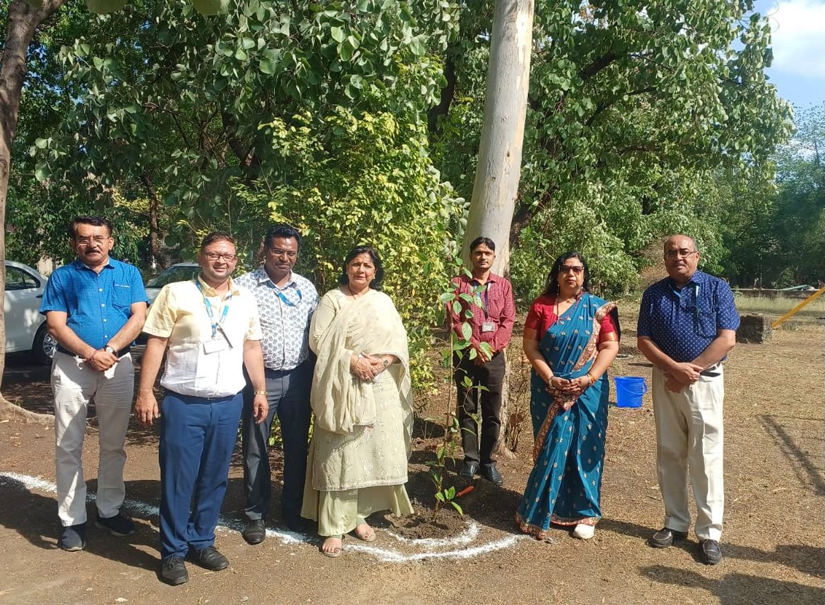 bmhrcbhopal's tweet photo. 🌱 विश्व पर्यावरण दिवस के अवसर पर बीएमएचआरसी में Nature-Based Solutions पर विशेष व्याख्यान आयोजित किया गया। मुख्य वक्ता @nirehbhopal के निदेशक डॉ राजनारायण तिवारी ने जलवायु परिवर्तन से निपटने में पारिस्थितिकी तंत्रों के संरक्षण एवं पुनर्स्थापन की भूमिका पर प्रकाश डाला।
#BMHRC https://t.co/rKnKoFNAWI