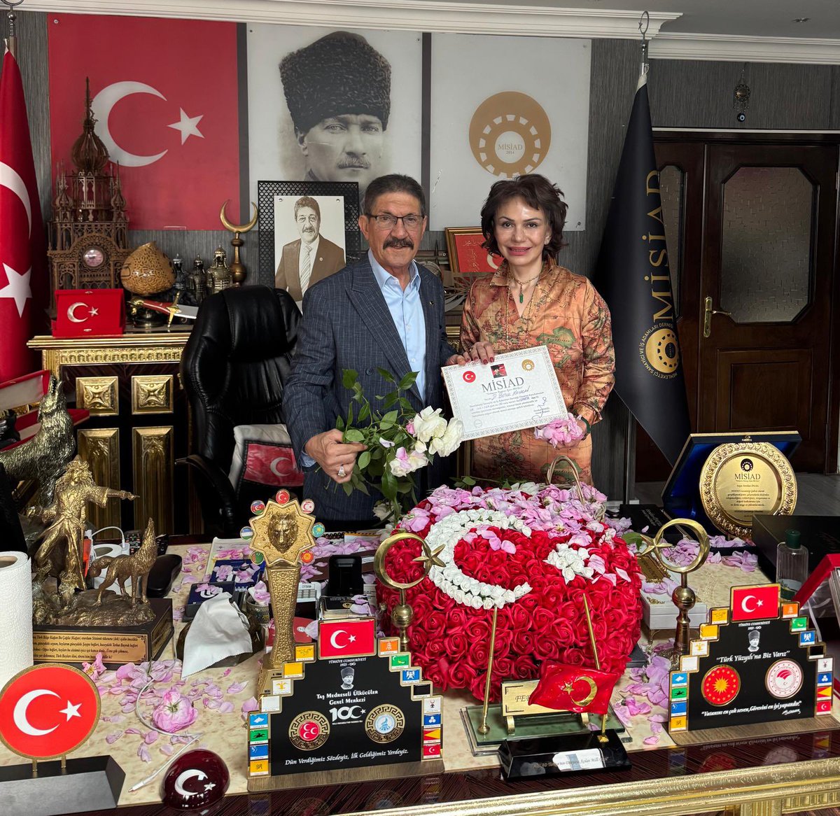 misiad2014's tweet photo. Isparta İl Baskanımız D.Betul Kayacan hanımefendi oldu. Başarılar diliyorum. Hayırlı olsun.
Feridun Öncel 
Misiad Genel Başkanı https://t.co/NFJHw6eRup