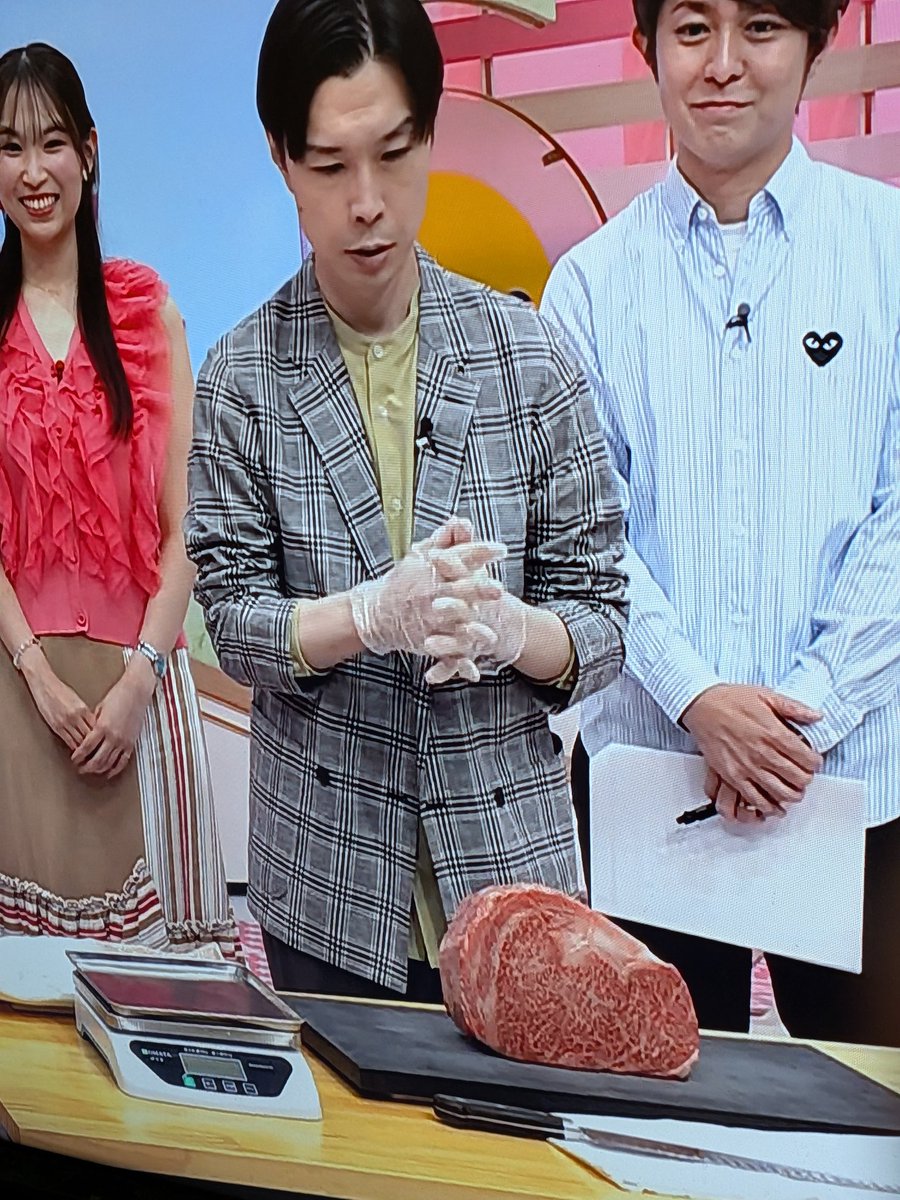 magmmrlbs's tweet photo. 宮崎でハライチ岩井が牛肉ぴったんこチャレンジ挑戦する。
#ぽかぽか
#udoki https://t.co/ssgpHAj6dU