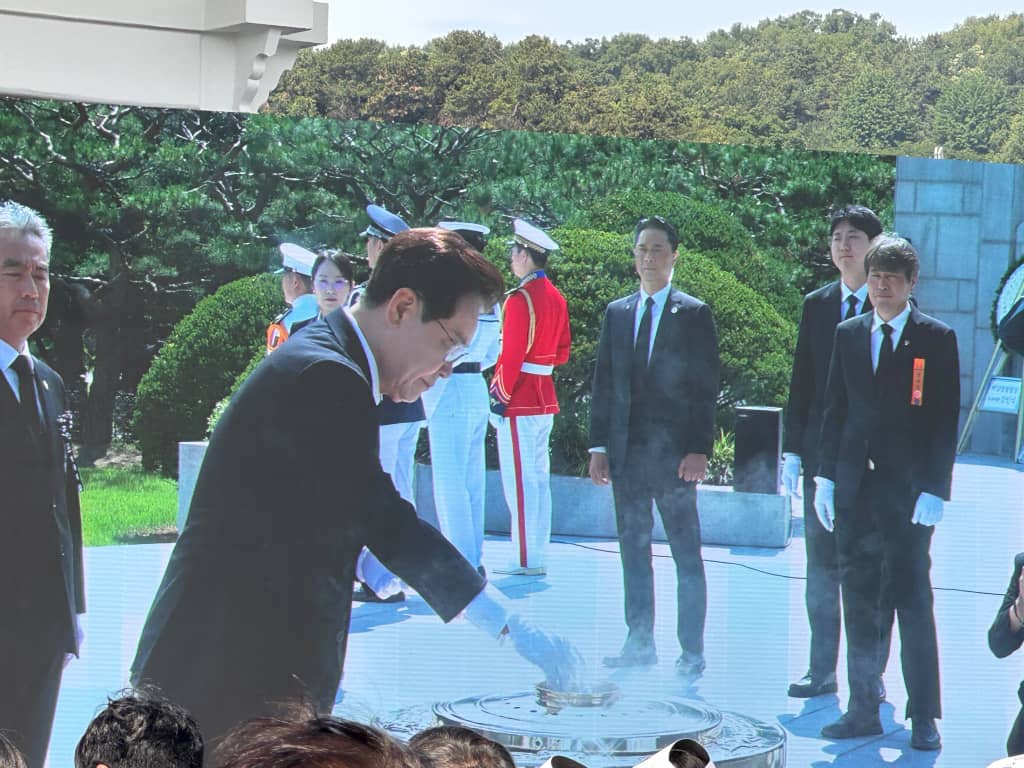 ktpressrwanda's tweet photo. Rwanda joined South Korea in honoring its fallen heroes on Memorial Day, reaffirming the shared values of patriotism, peace, and friendship between the two nations. https://t.co/kvDMrSO4dk