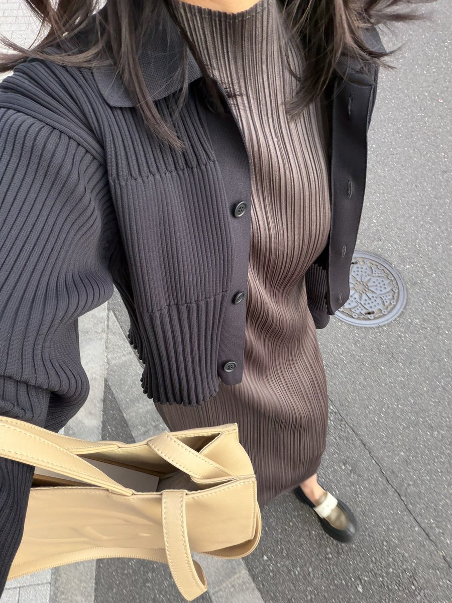 _nylonDJ's tweet photo. 今月のチャコールでplplワンピースデビュ〜
絶妙な色で本当にかわいいね、んふふ https://t.co/gMmamhqqtX