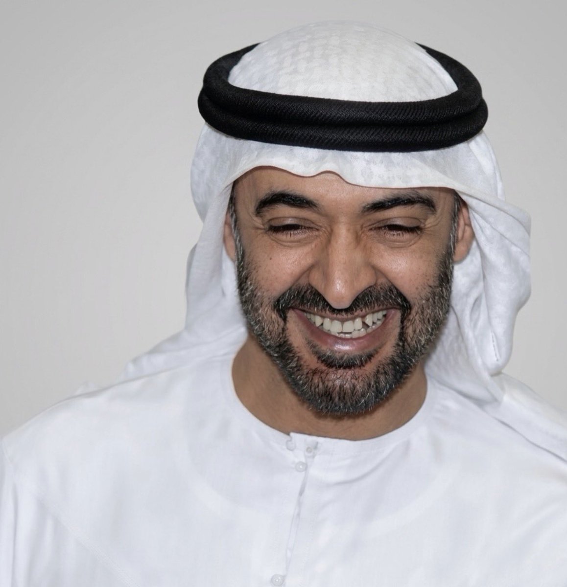 4k1u_'s tweet photo. ياسيدي في ضحكتك تضحك الدار🤍. https://t.co/UPUhyrVYLG