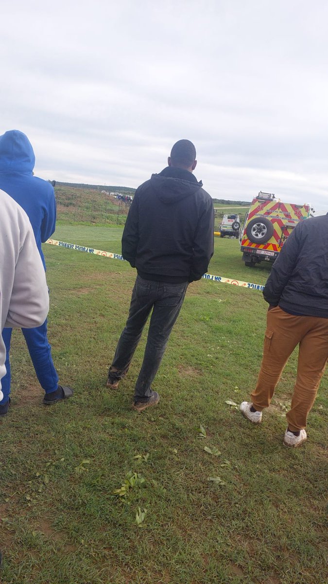 SABCNews_Radio's tweet photo. BREAKING: Search operations are underway in the Sundays River Valley Municipality in the Addo area after three people went missing in a suspected drowning incident where a bakkie was swept away while crossing a river.
#TheWeekendView #sabcnews https://t.co/6HJNyzZ7Pd