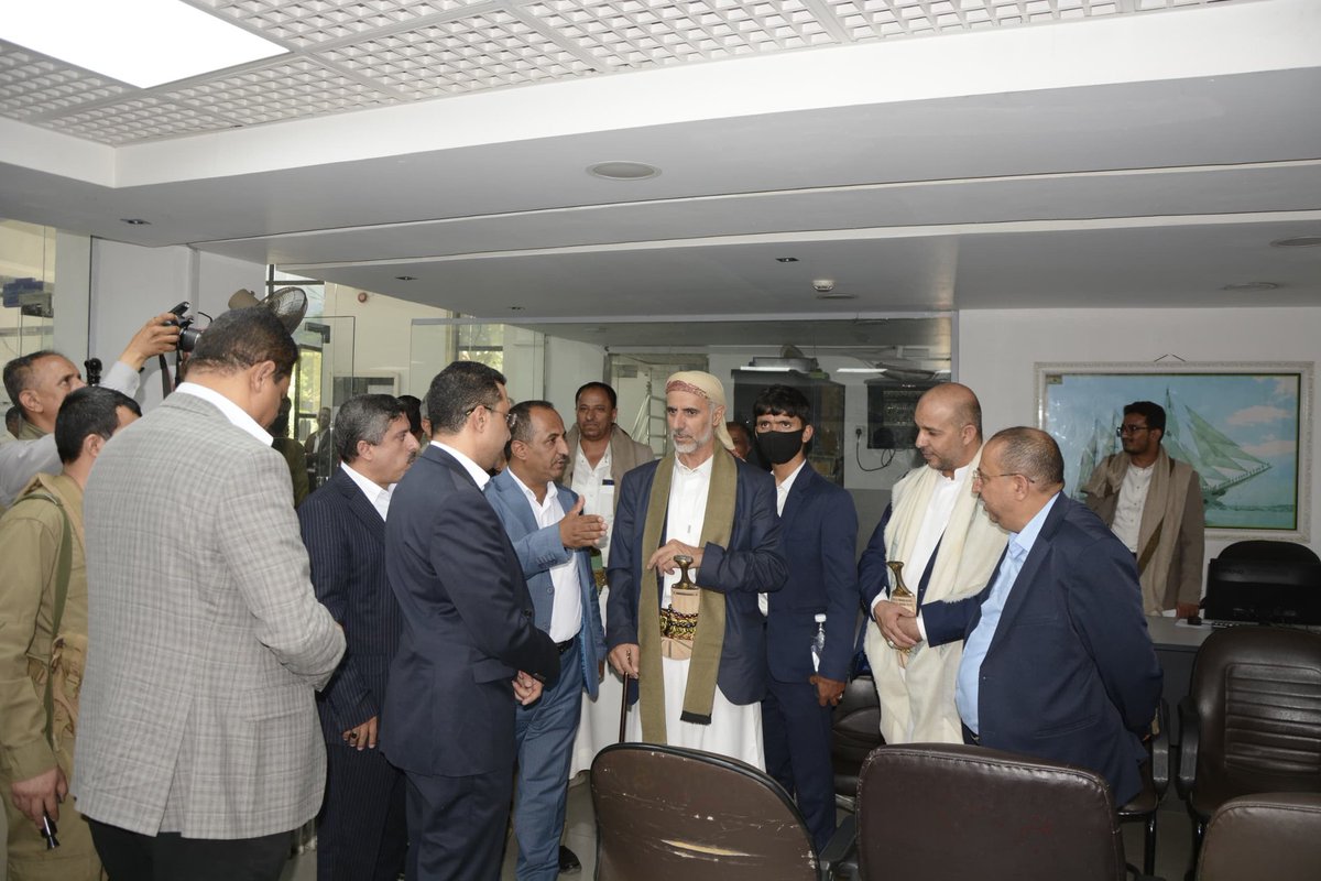 AlamIdari's tweet photo. القائم بأعمال رئيس مجلس الوزراء العلامة محمد مفتاح يطّلع على مستوى الانضباط الو��يفي بأمانة العاصمة و��ارة الاتصالات

التفاصيل في الرابط التالي
https://t.co/4VwCwnu4NU https://t.co/7xStoAHPoo