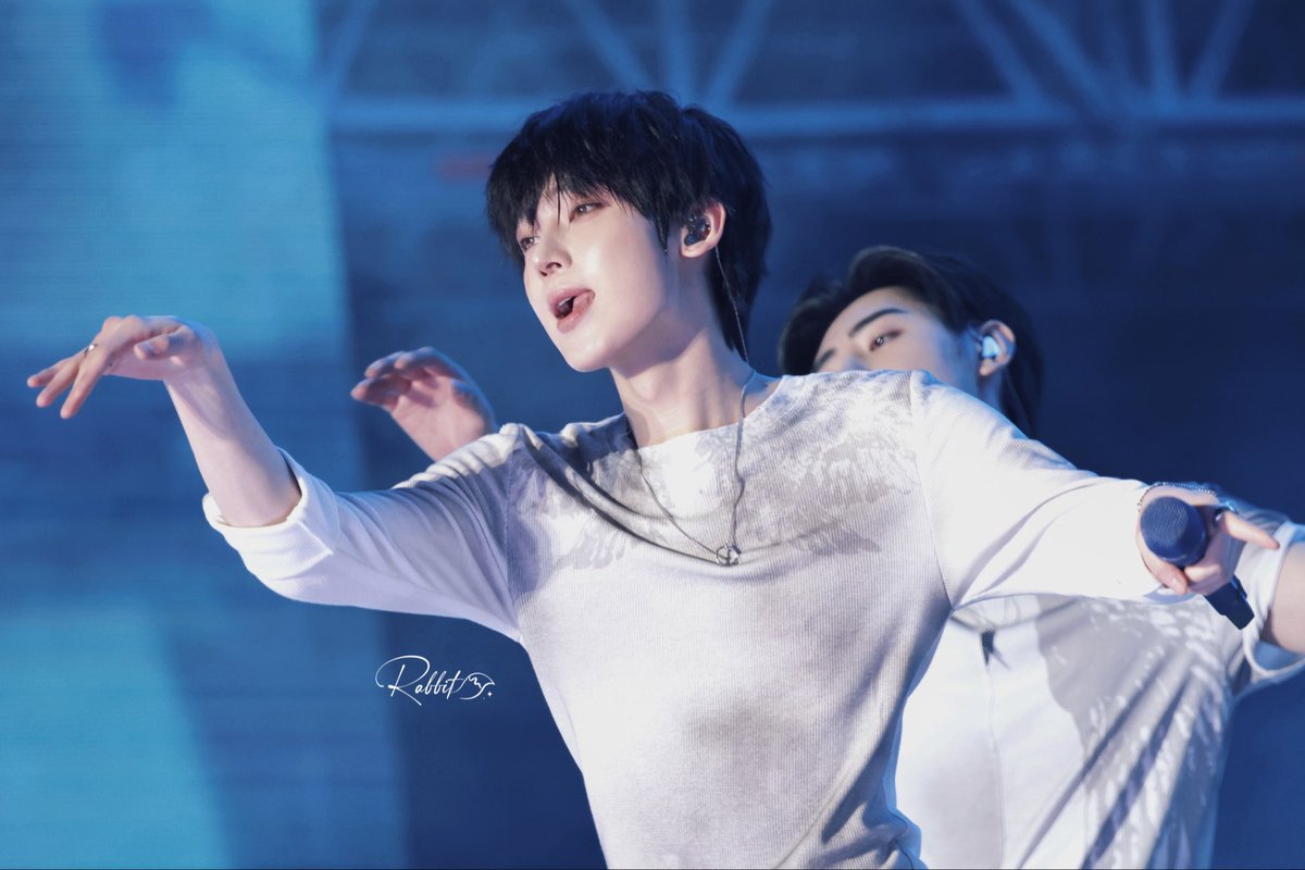 parksvnqhoon's tweet photo. ehe :3 https://t.co/W4Wy2H665E