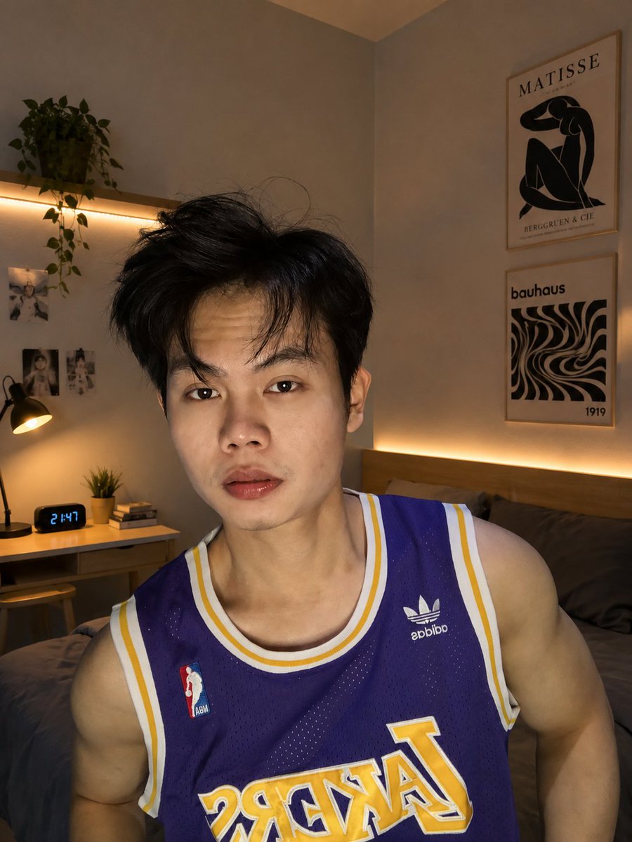 ferppucino's tweet photo. Sekarang.         VS.             SMA https://t.co/QMnZO8GSLV