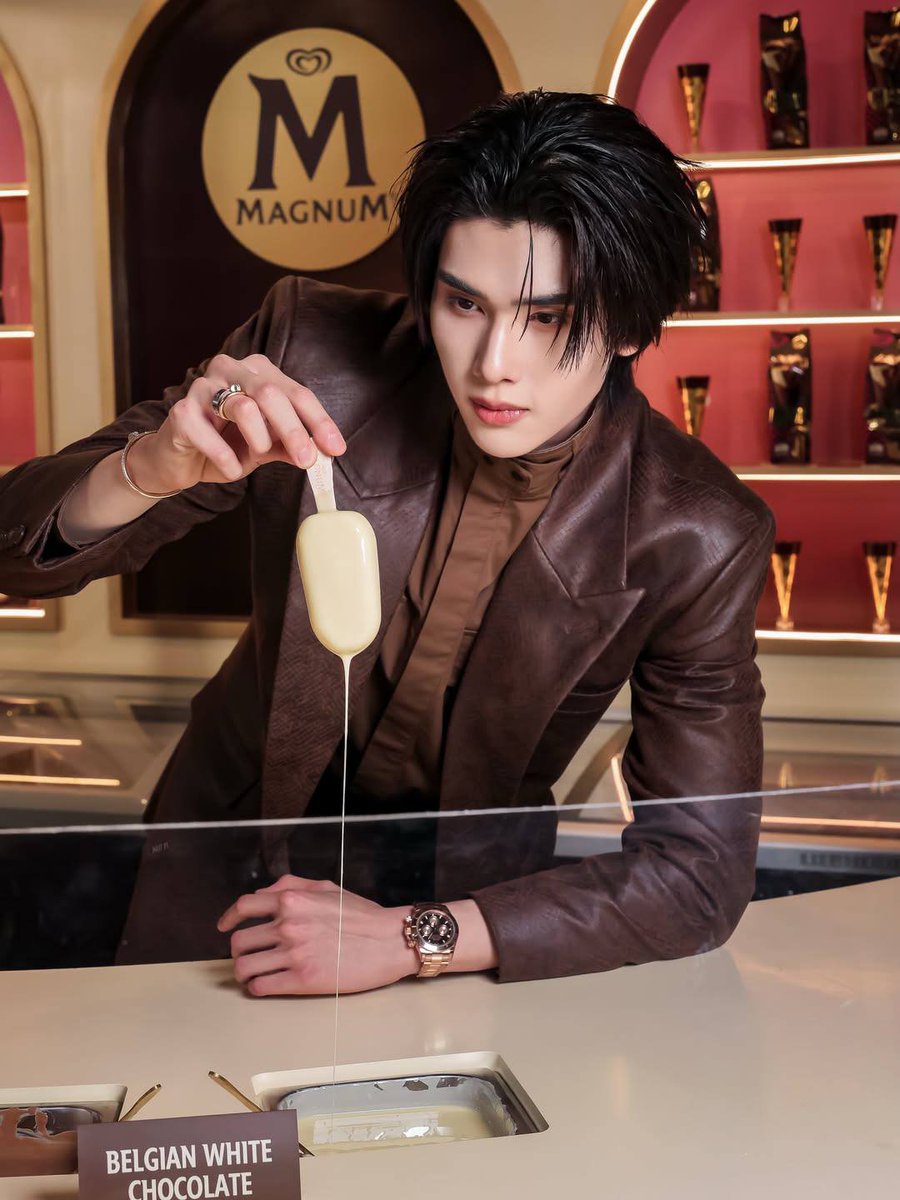 dunknathachai's tweet photo. Dropped  by  the  𝑀𝑎𝑔𝑛𝑢𝑚 𝑃𝑙𝑒𝑎𝑠𝑢𝑟𝑒  𝐵𝑎𝑟  today. 
The perfect balance of rich flavor and a cozy 
ambience,  truly   the  ultimate  definition  of 
a  sweet  self-reward. https://t.co/CnFz0SiVpO