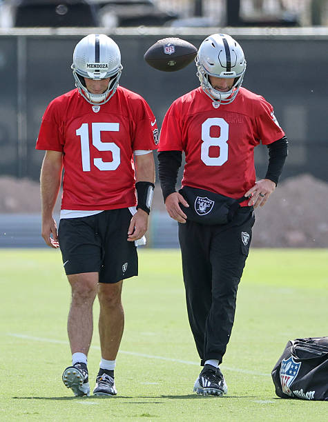 NFLMAVERICK's tweet photo. Mentoring https://t.co/2c8tYRiSzC