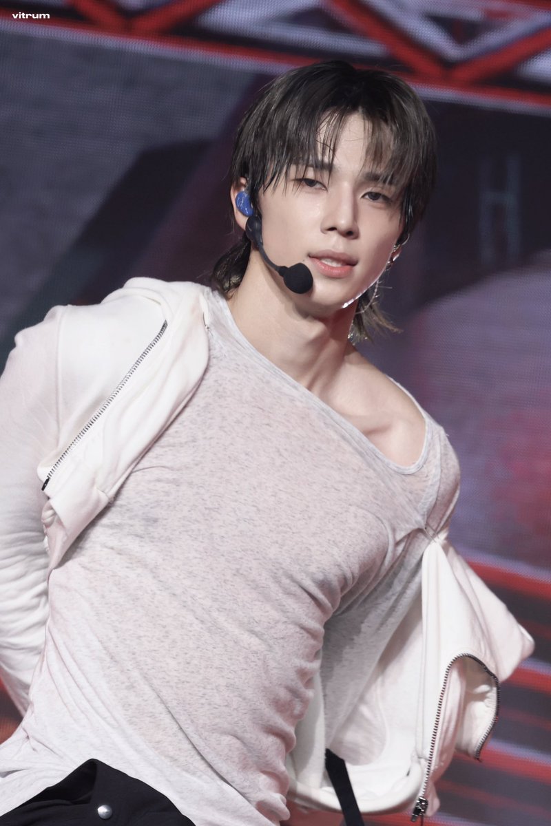 viitrum_'s tweet photo. 260606 SHOWCASE HK

#SOGEON #소건 #ソゴン
#NEXZ #넥스지 https://t.co/HPVcxBrJ08