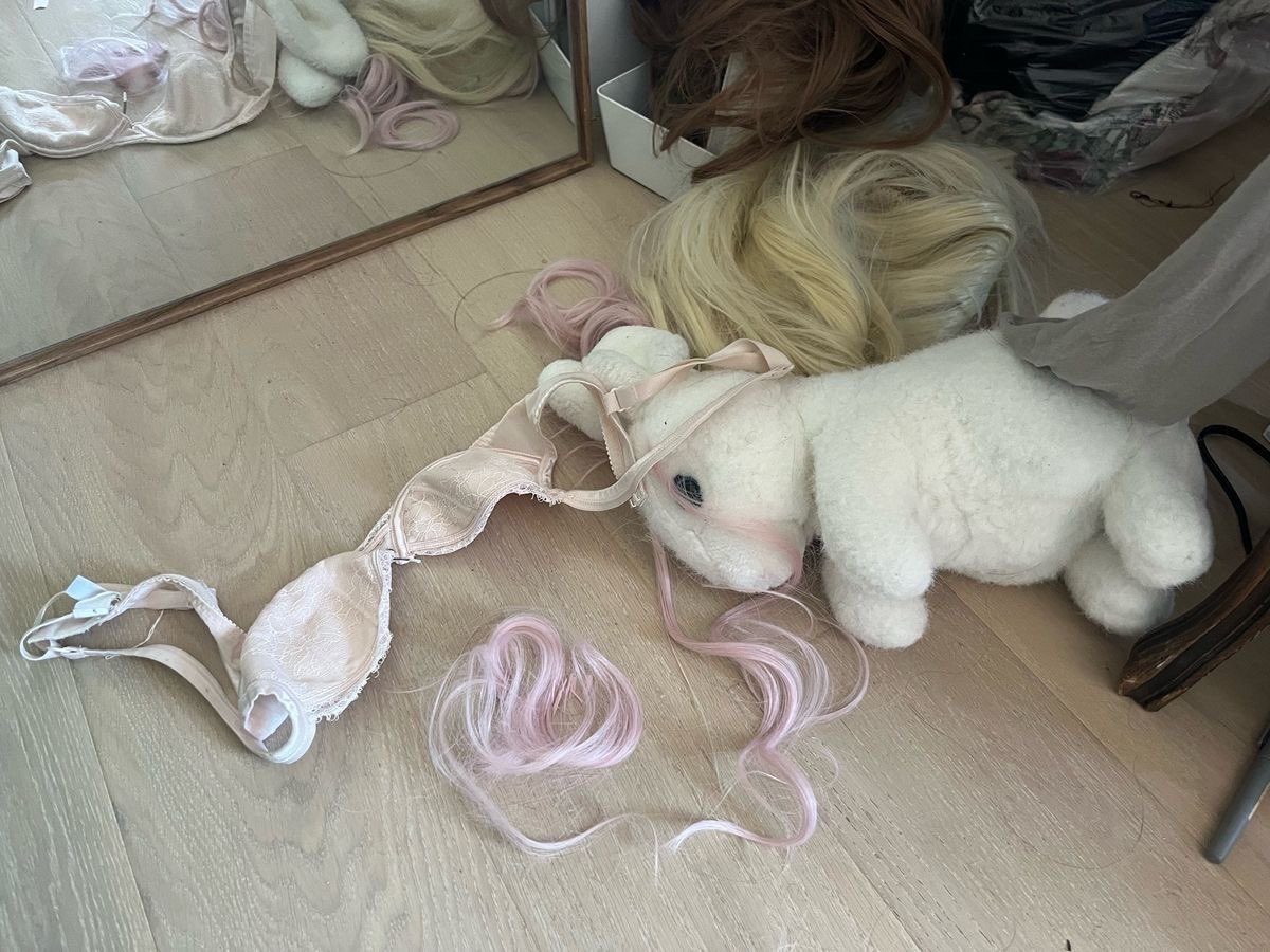 i2bunzie's tweet photo. ㅤ 
🪽     . . .⠀⠀꒰ new pinned 🐇 #nsfwtwt ꒱

            ⁺　.⠀ jia , 19⠀  ⌒₊˚ ❤︎ ⠀ 
                    she   ノ⠀her .⠀
       ︵  ur fav depraved little bunny  .ᐟ 
                                5'1 , sub , asian , bi

         ♡ / ↻ to be moots .ᐟ https://t.co/Y7rwUsSkzc