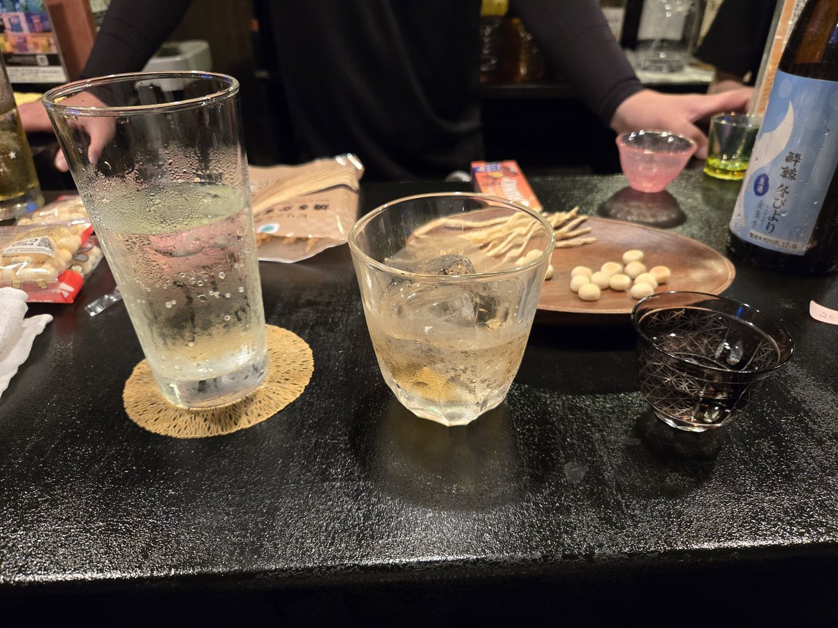 hash3o's tweet photo. ジントニック、梅酒、日本酒 https://t.co/sJS684yEJP