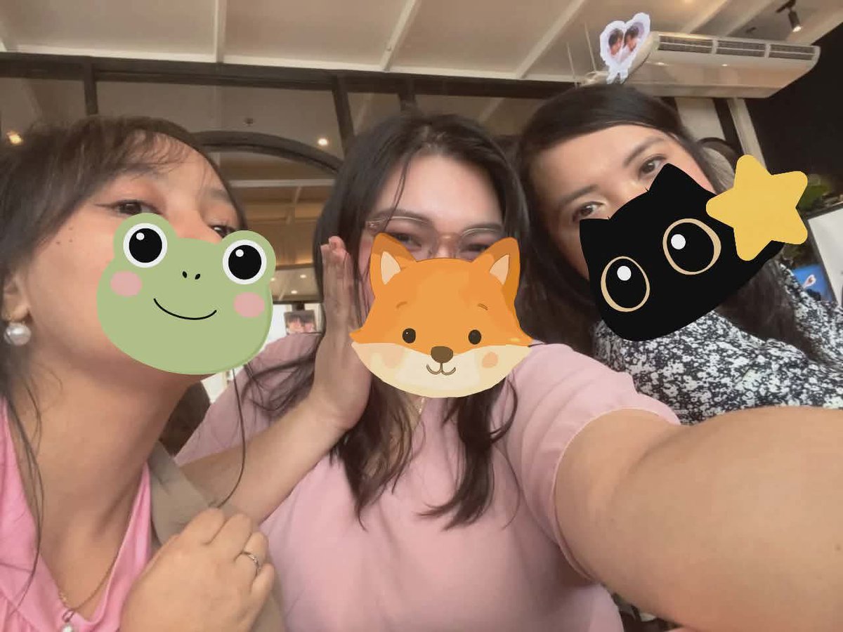 ahofvillelurker's tweet photo. Crashout Dayyy! ☁️

Thank you @GCrasherz_ for the fun event! ☁️🫶🏻

To the attendees for the freebies. 💯🎉🎉🎉

And to my crashout buddies  @soleilsbm17 &amp; @laaaaynah 

#HANEULZKazal
#TheHANswerIsYENCE https://t.co/6dzD95eeaR