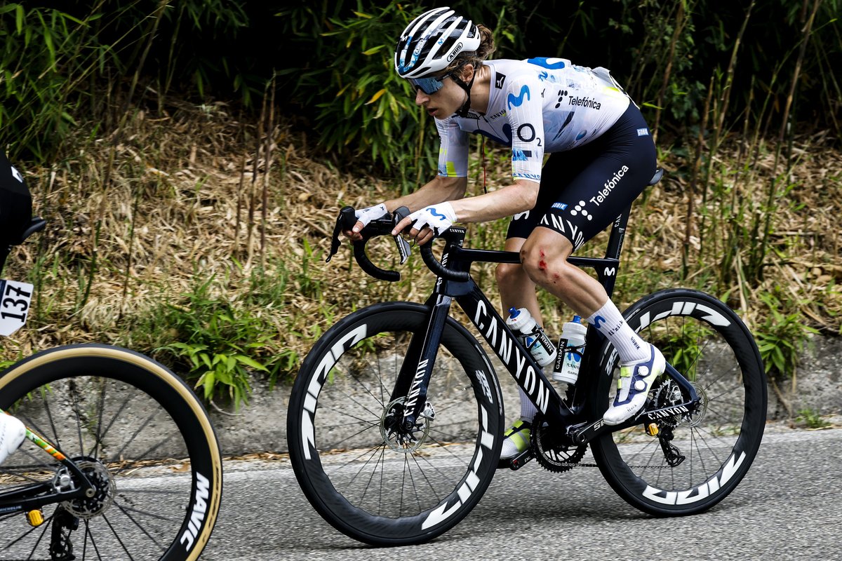 Movistar_Team's tweet photo. 🇮🇹 #GirodItaliaWomen

Una BRAVÍSIMA Marlen Reusser cruza 6ª la línea de meta, que tuvo que reubicarse a un km de la cima de Finestre.

Se quedó pronto, pero supo sufrir y resistir para mantenerse con las mejores. 💪

📷 @SprintCycling

#RodamosJuntos | @movistar_es | @girowomen https://t.co/I61Q7ORQaK